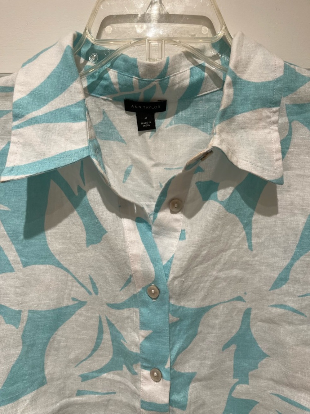 EUC Ann Taylor Turquoise and White Floral Button-Down Linen Shirt - Picture 5 of 7